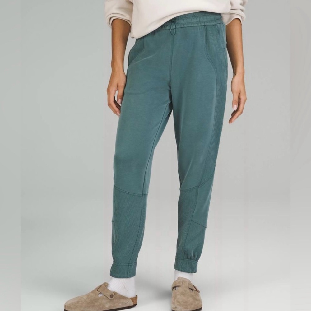 Lululemon Brushed Softstreme Ribbed High-Rise Jogger Green Jasper size 2